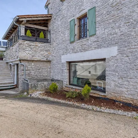 Golden Roots Estate * Pazin